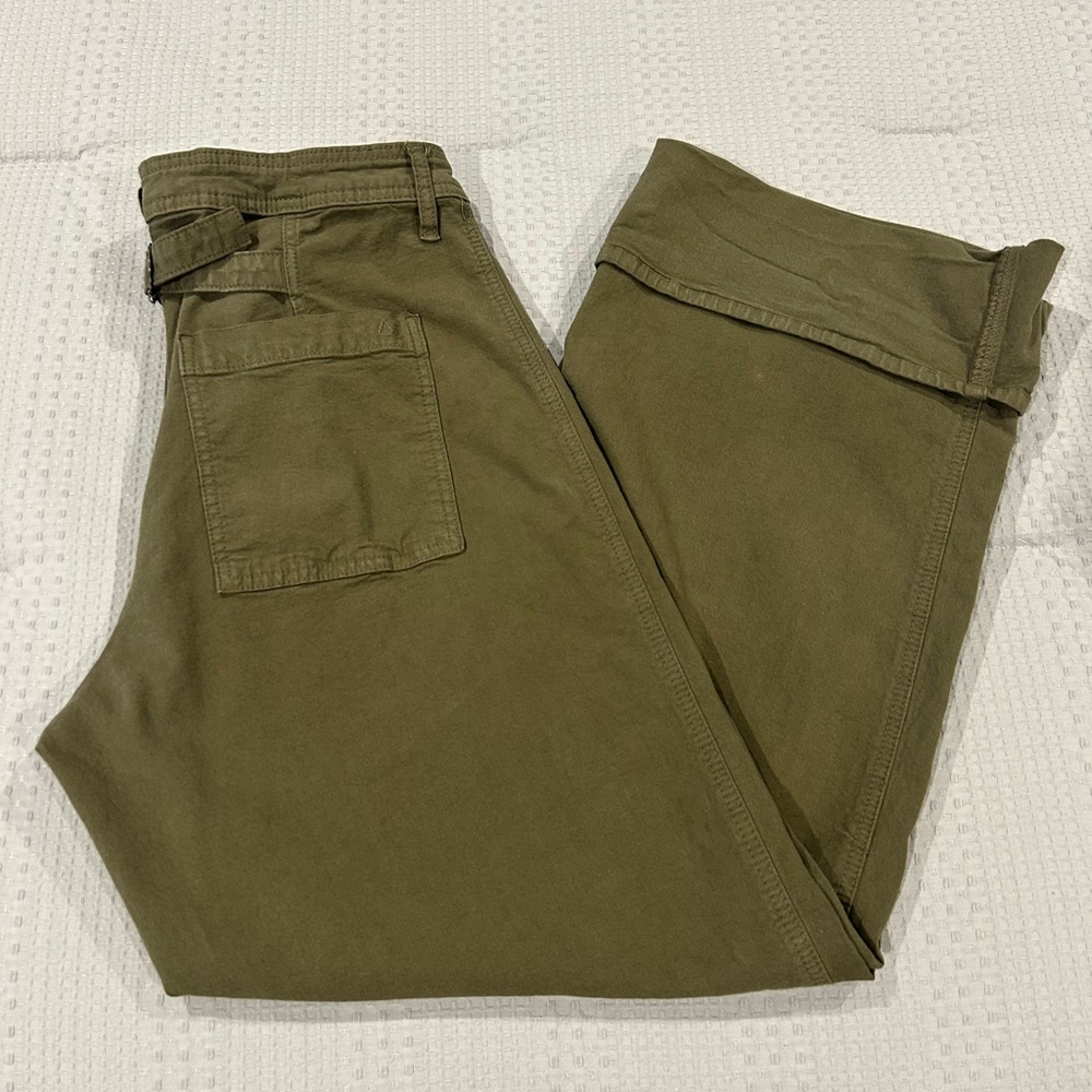 American Eagle Outfitters Women’s Khaki Chinos